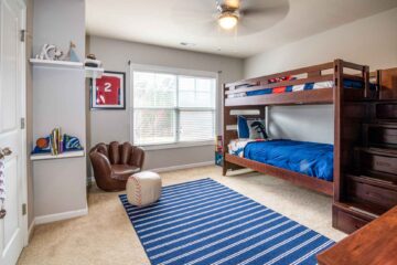 professional-home-organizing-nichols-hills-ok-organizing-kids-bedrooms-boys-room-bunk-beds-with-stairs-baseball-seat-sports-theme-comfortable