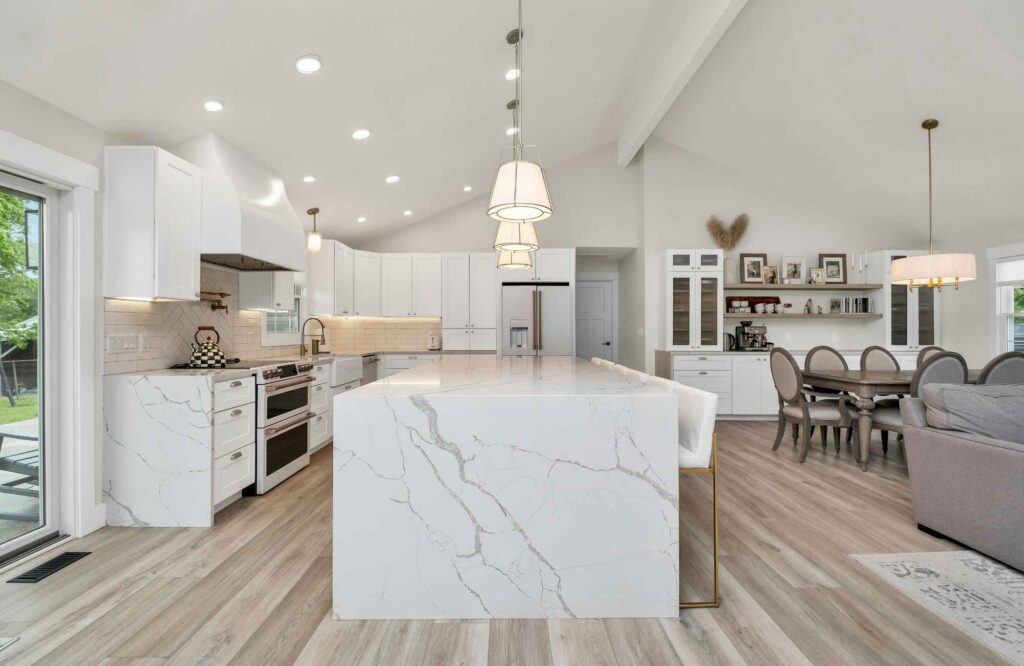 pretty-neat-oklahoma-city-ok-pre-renovation-organizing-open-concept-kitchen-and-living-room-waterfall-island-white-cabinets-confidential-closet-organization